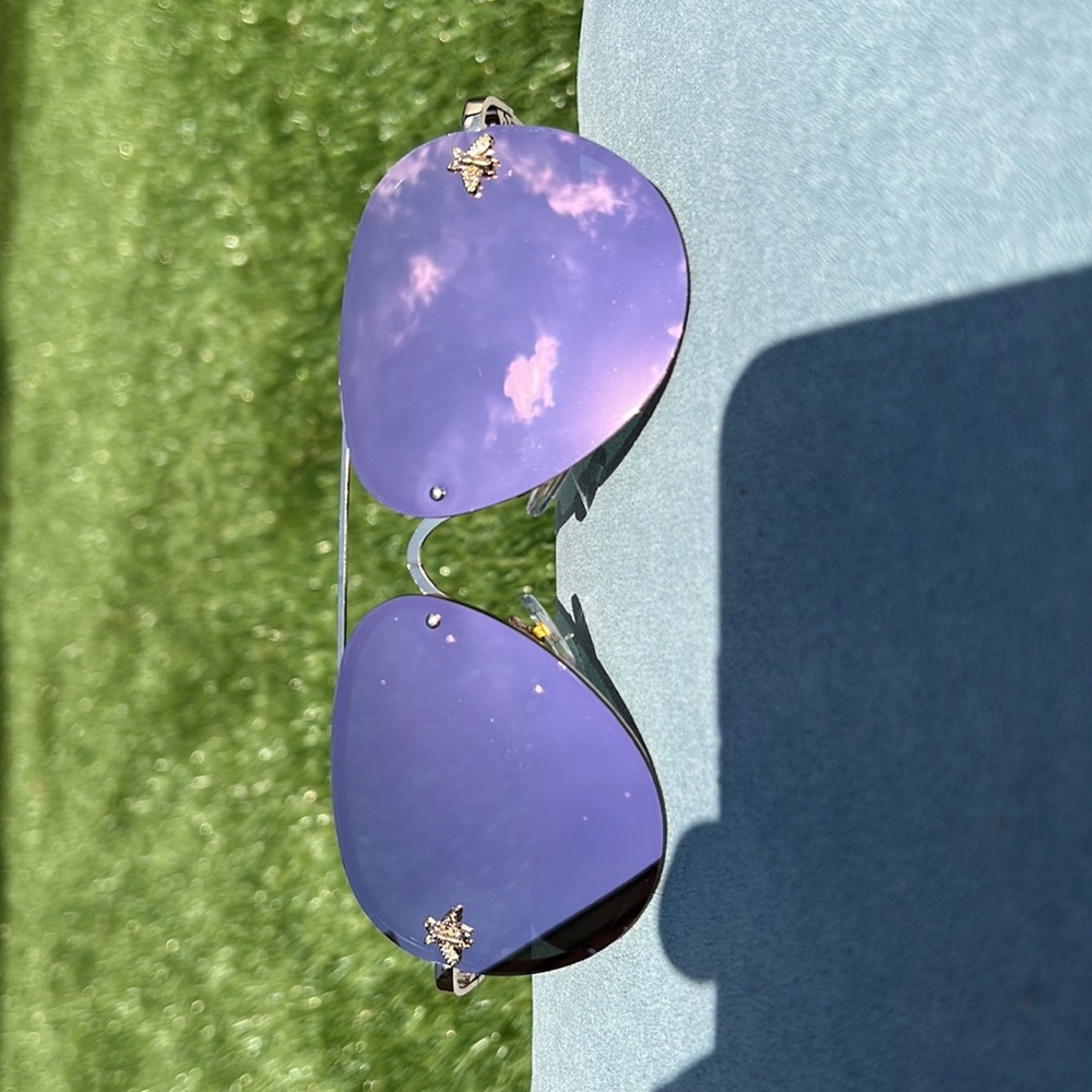 Pink / mirrored metal framed bee emblem UV400 sunglasses. Men and women.